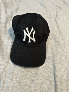 ‘47 New Era Black Cap with White NY Embroidered Logo